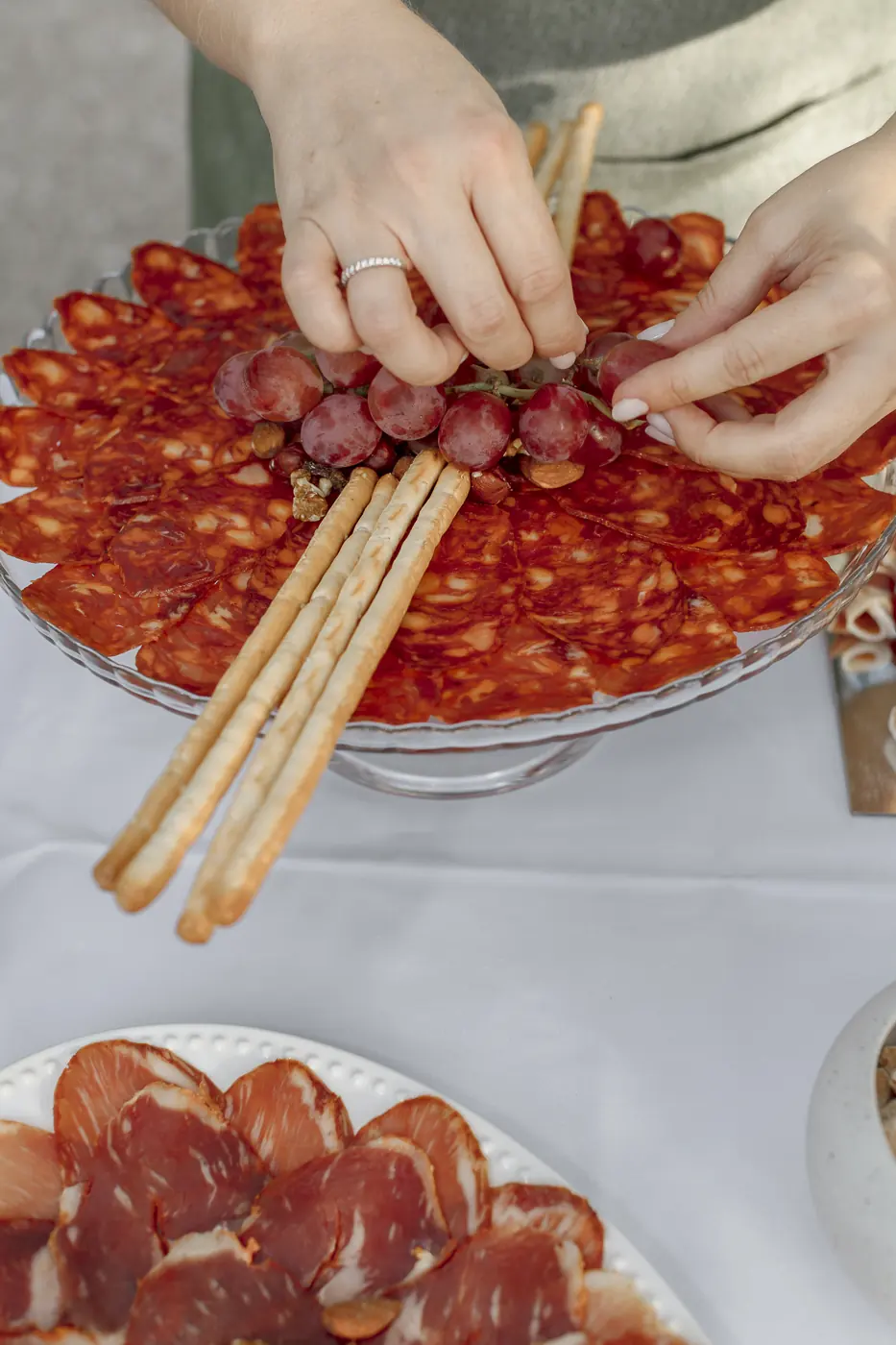 Plato de ibéricos recién montado