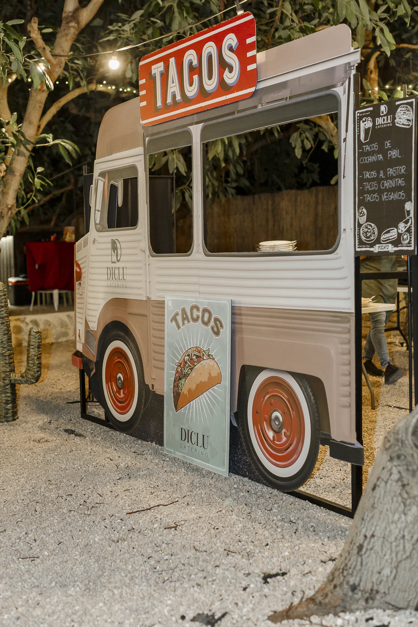 Food truck de tacos de Díclu de noche